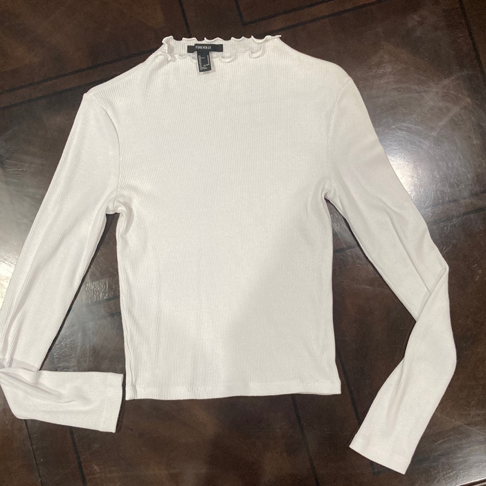 Long sleeve crop top